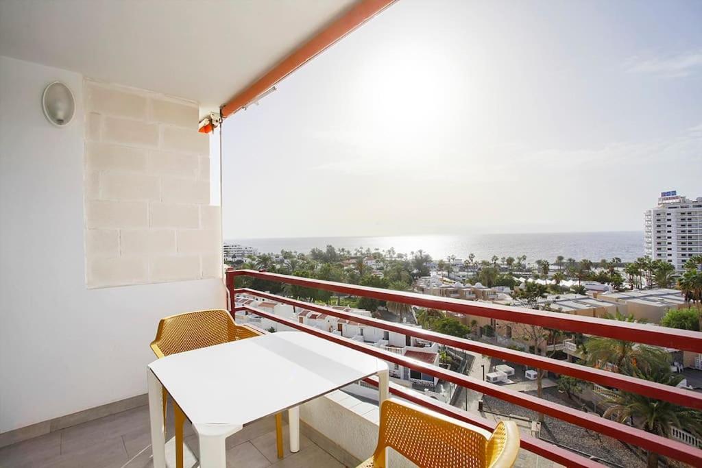 Roberta Apartment Playa De Las Americas Екстериор снимка